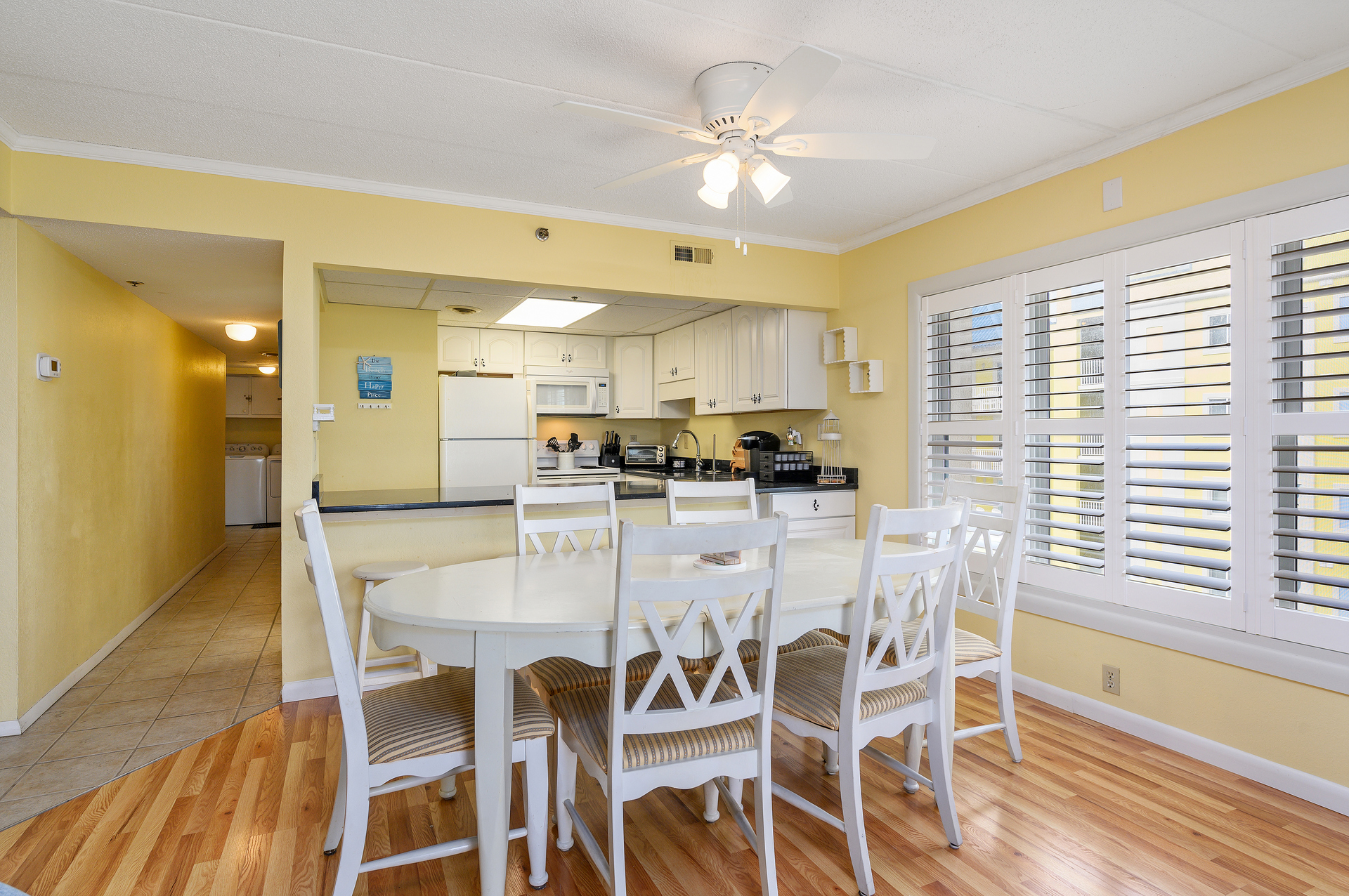 Seating for up to 10 with the dining room table and breakfast bar