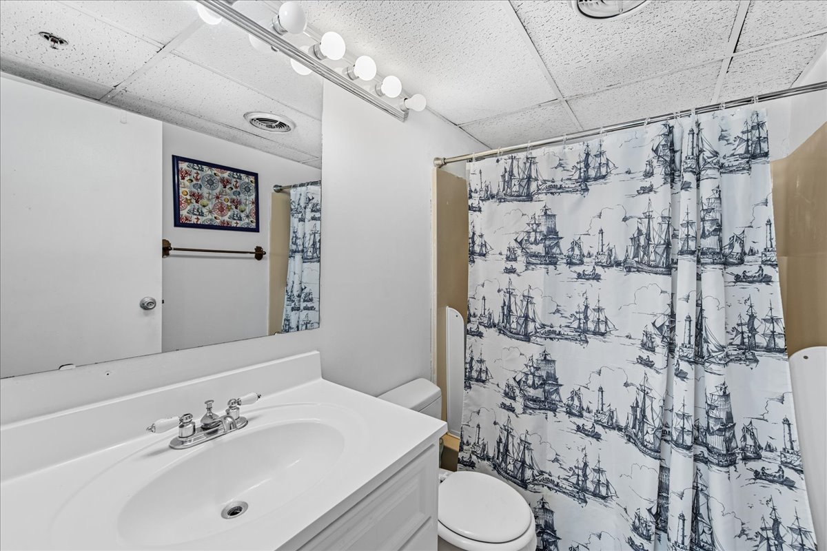 Freshen Up in the Primary Bath with a Shower/Tub Combo