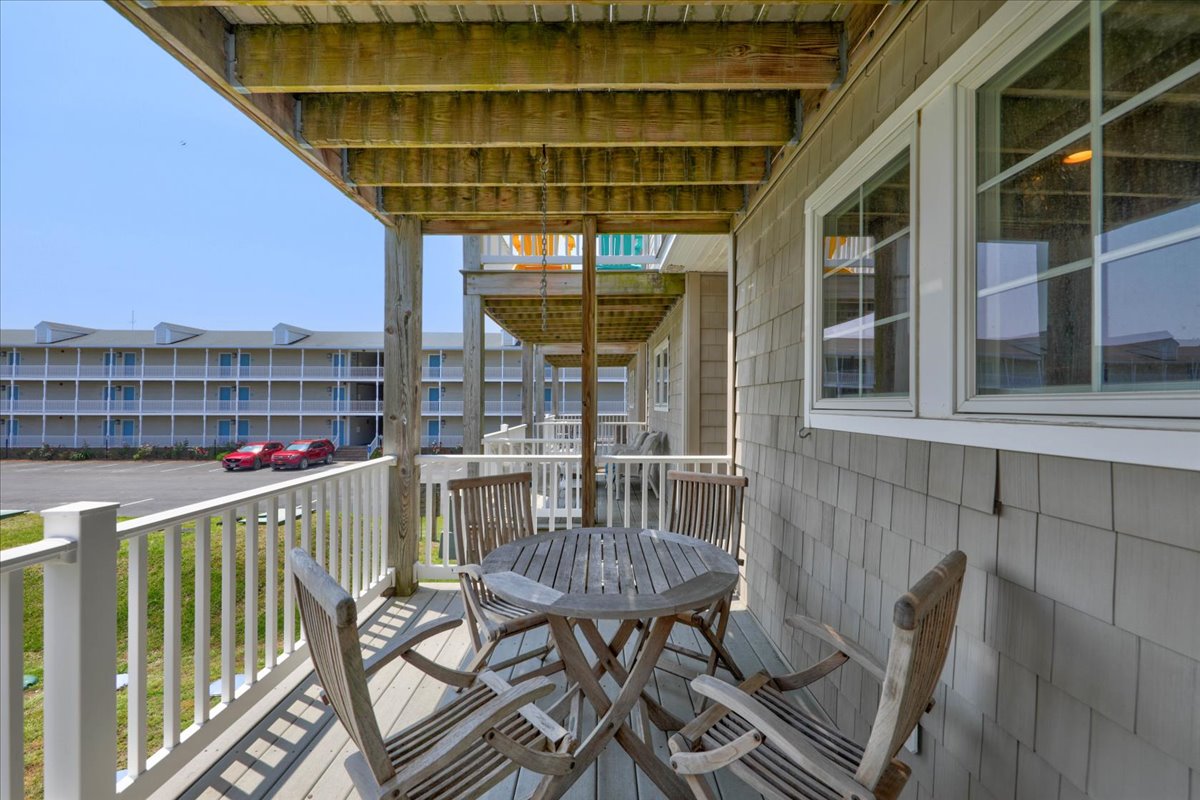 Dine Al-Fresco on the Deck on the non-waterside of the house.