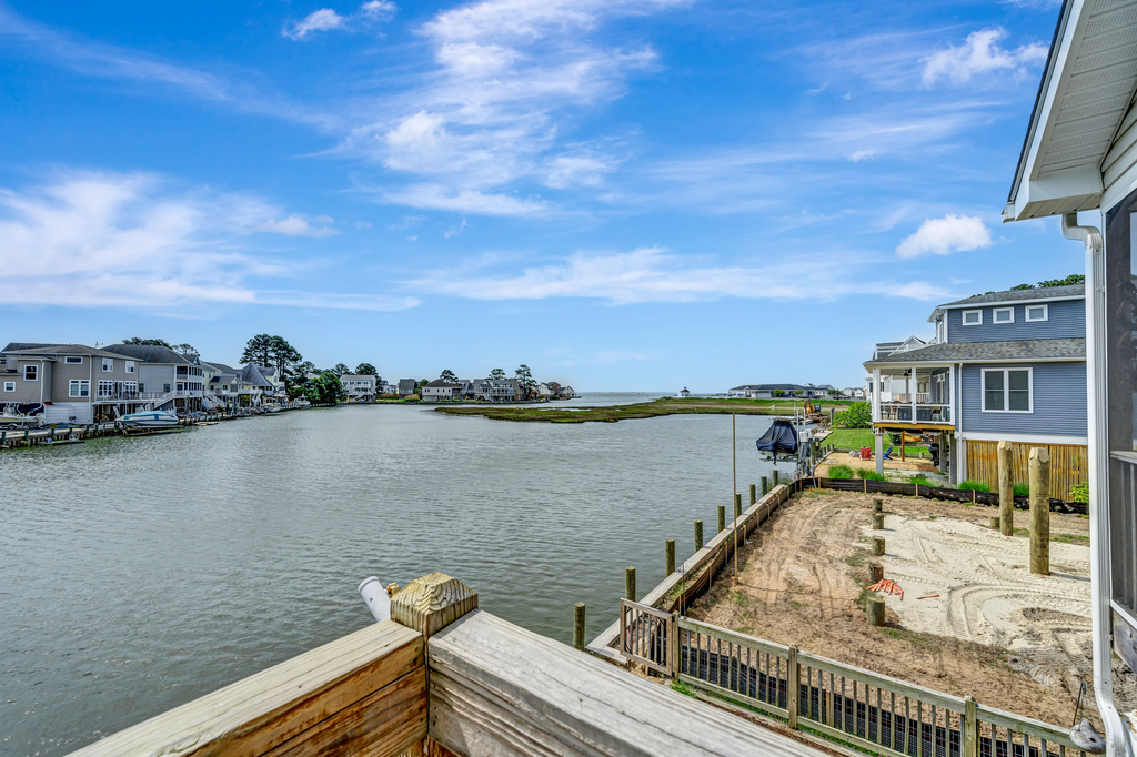 Perched Canal Front on the pristine Chincoteague Bay.