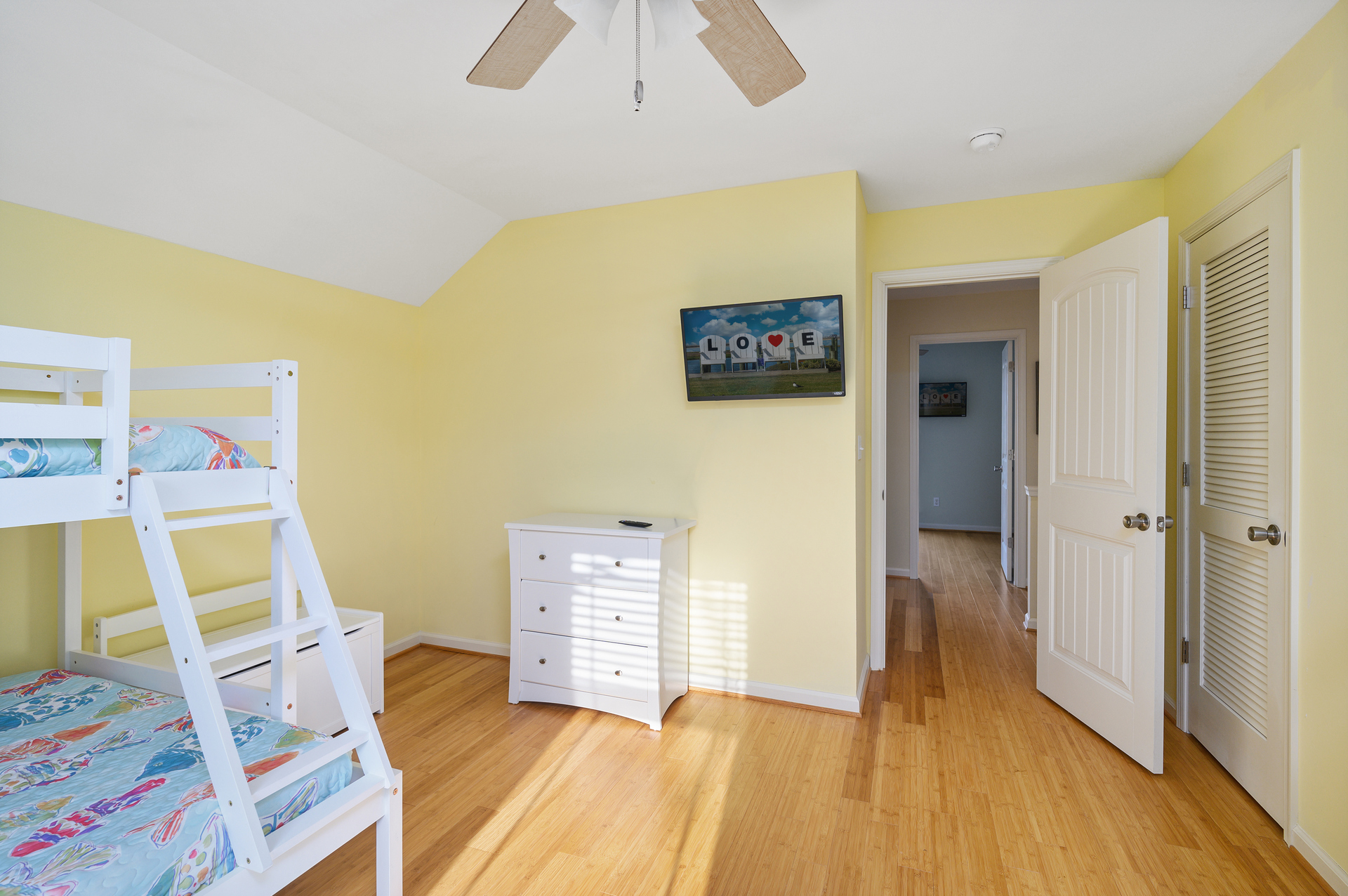 Flat Screen Streaming TV also in Bedroom 3.