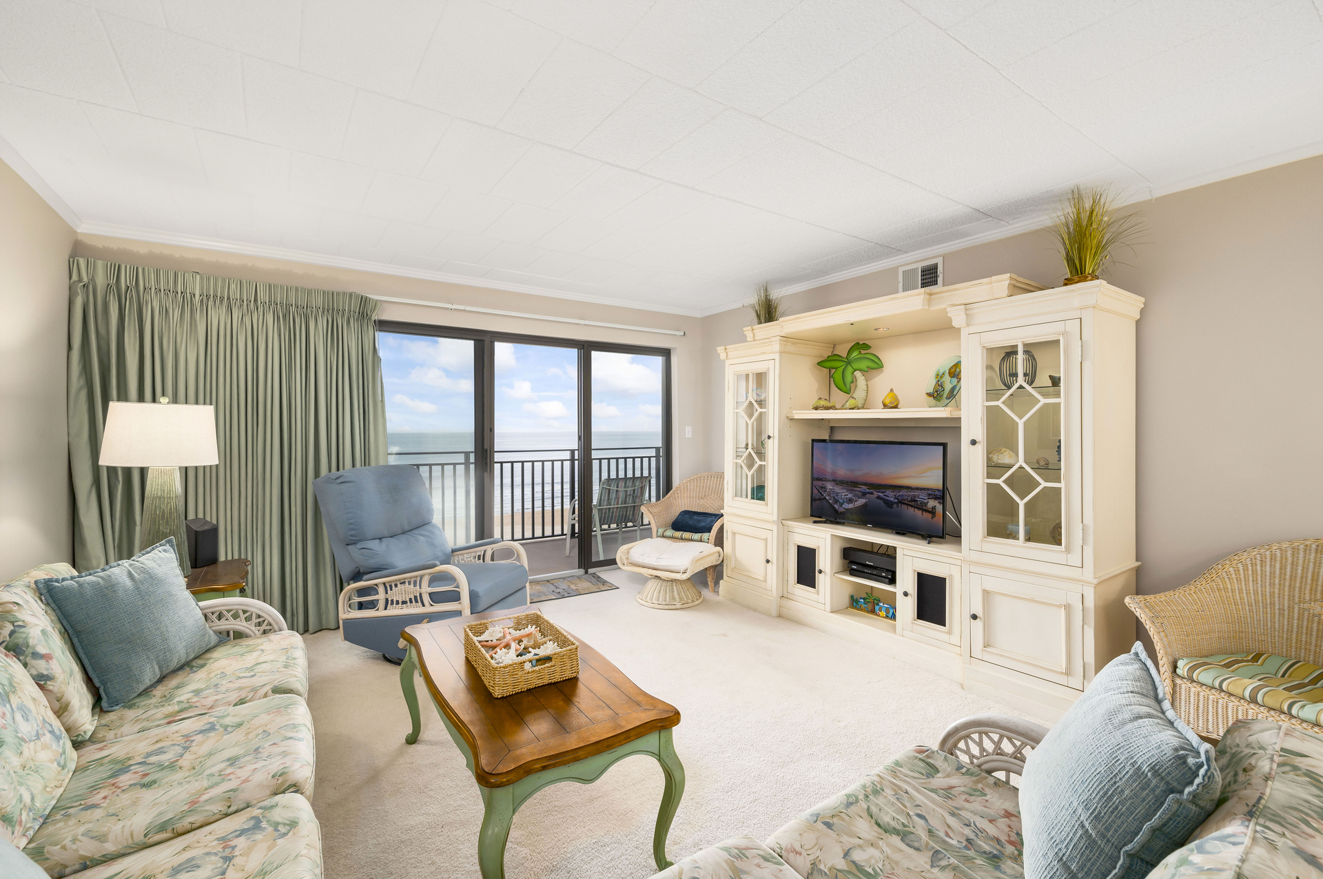 Relax in the AC with Free Wi-Fi & Flat Screen TV.