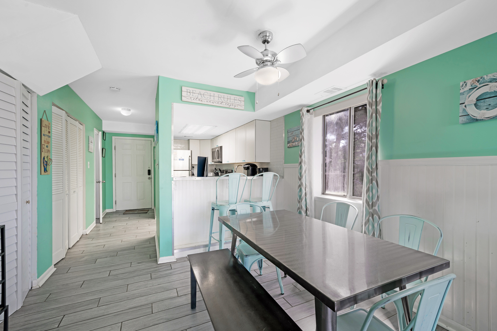 With a breakfast bar, there is plenty of space for your family to gather around for meals after soaking in the sun