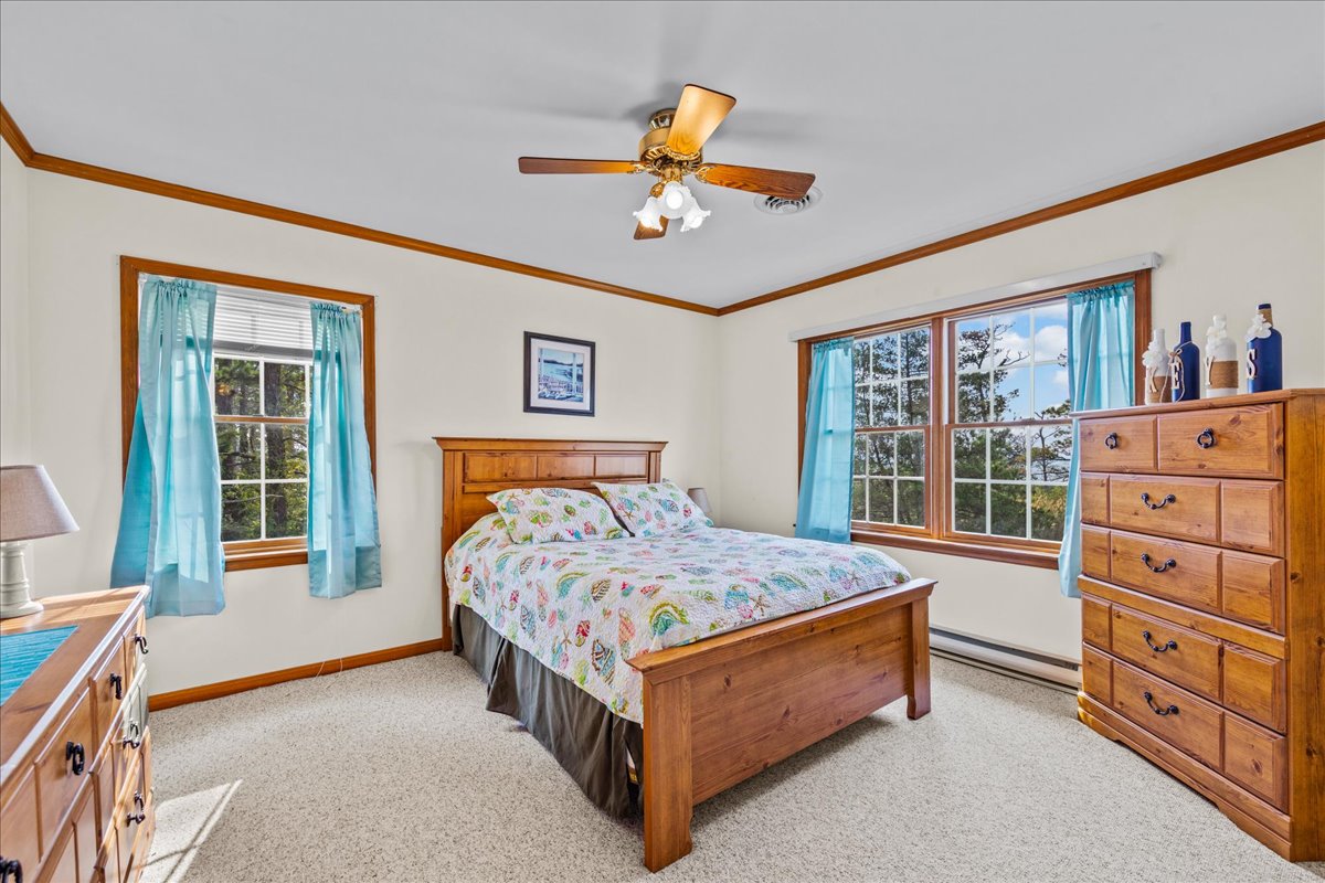 Bedroom 2 has a Full Bed and gorgeous Views.