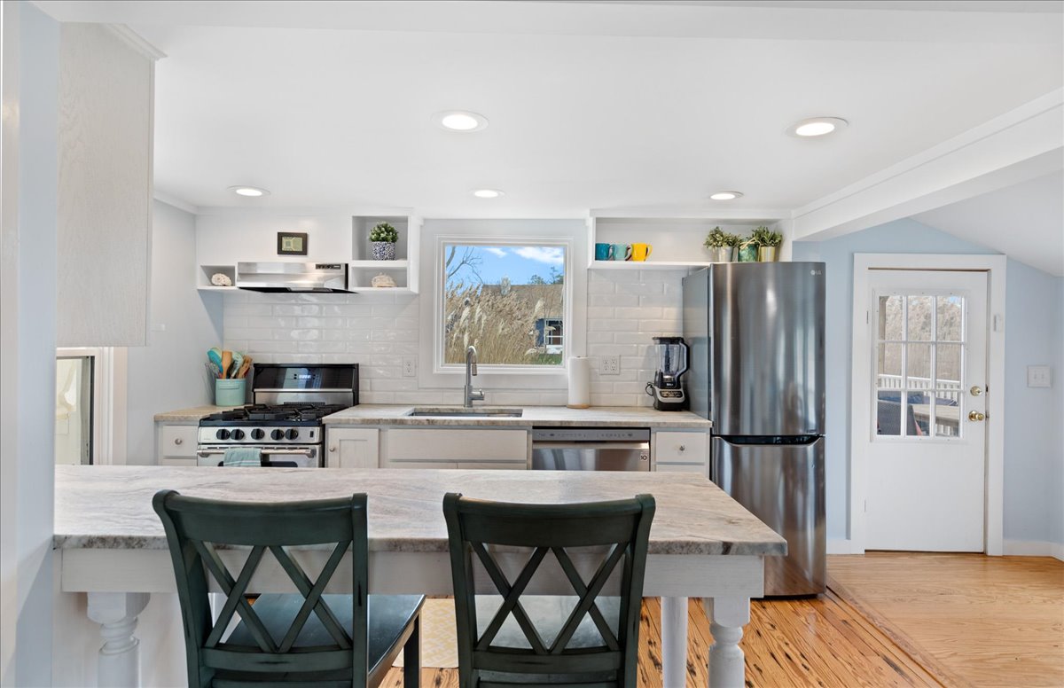 Grab a quick bite before hitting the Beach.