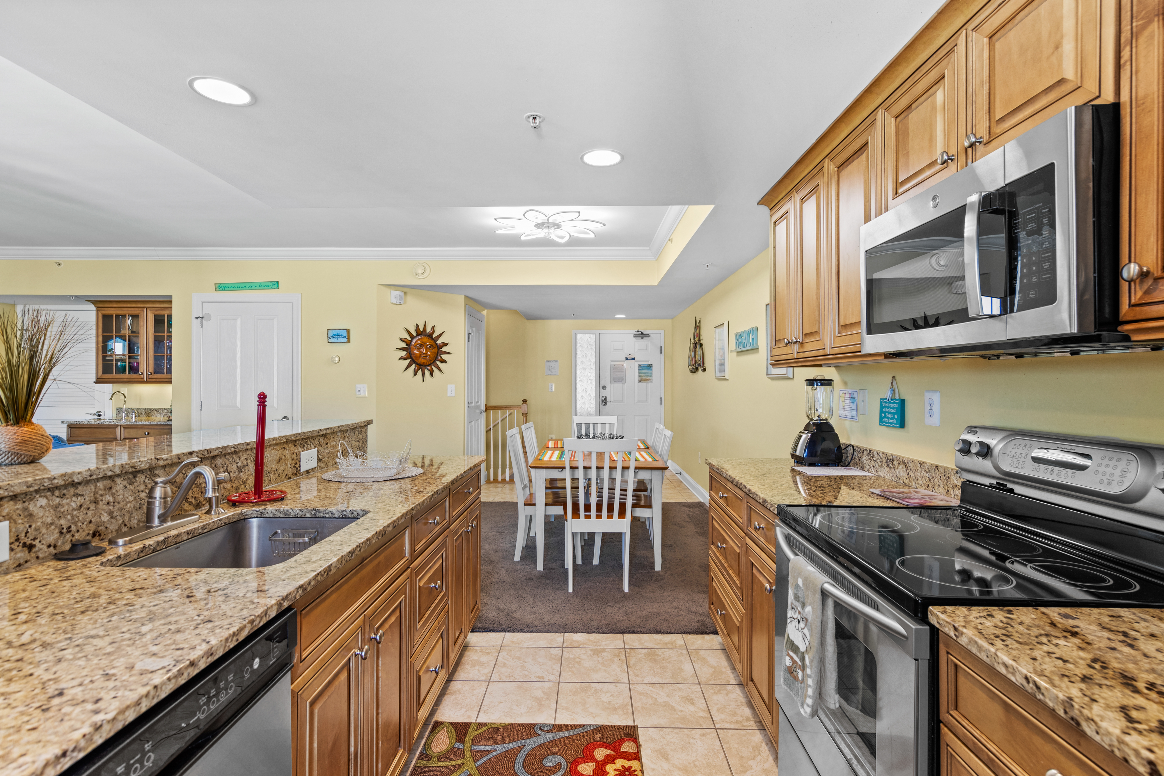 Plenty of counterspace to prepare meals and pack the coolers faster!