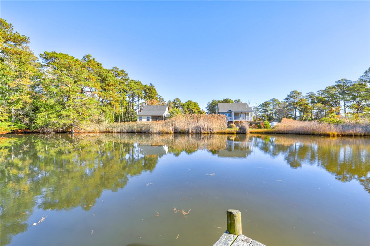 Go kayaking, Crabbing, or Fishing - or just chill.