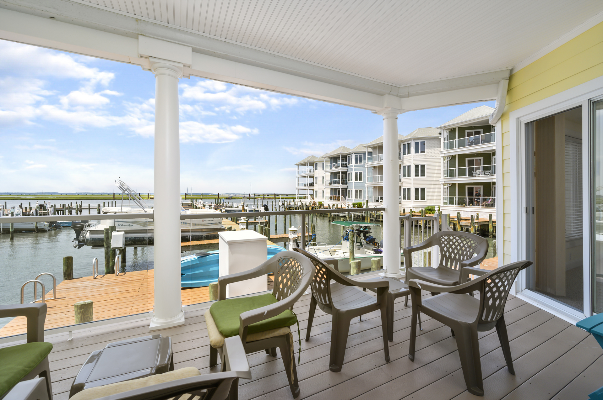 The Water's edge is only steps away!