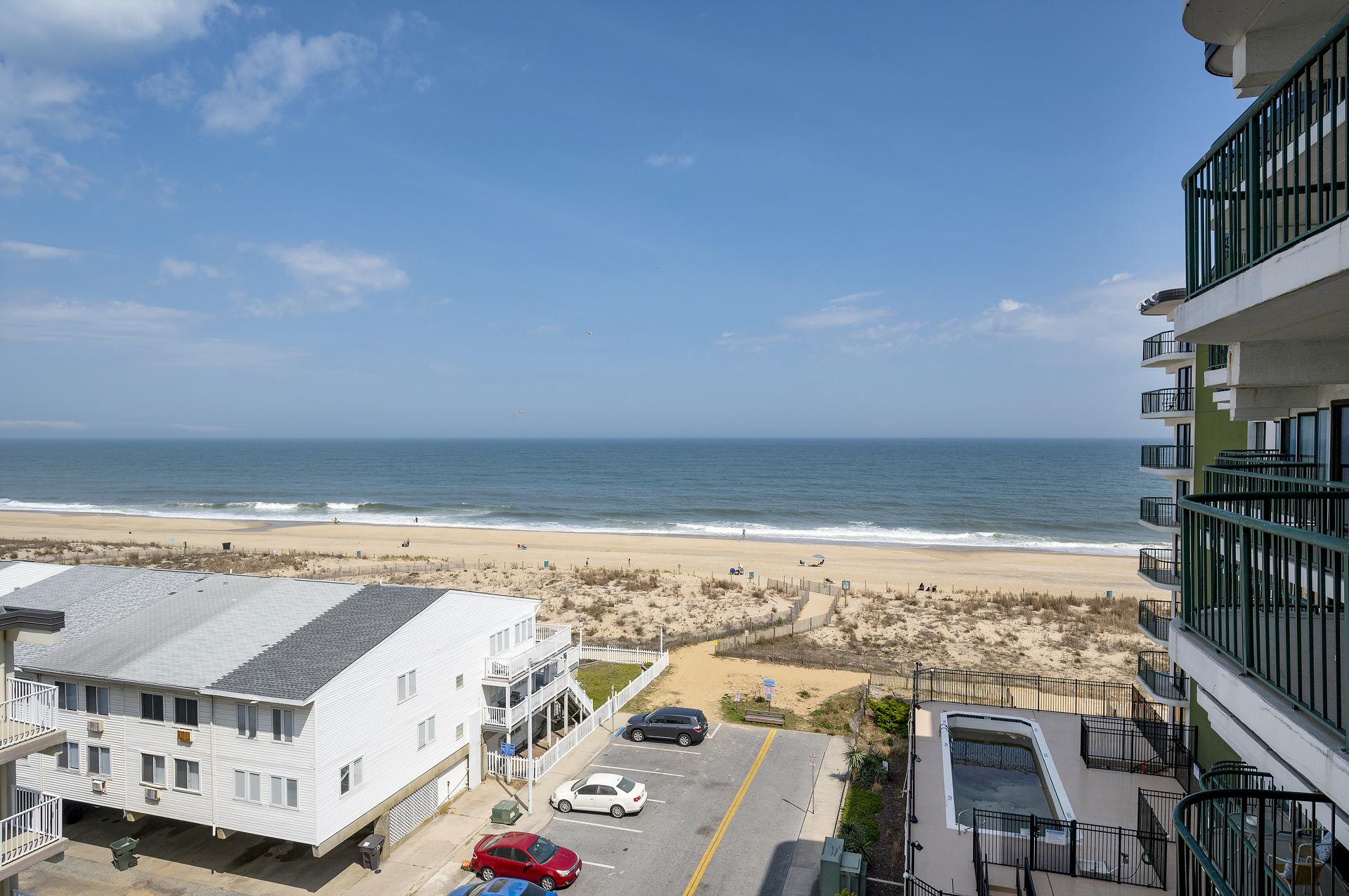 Comfort, security, and a location can't beat await you at Summer Beach 608!