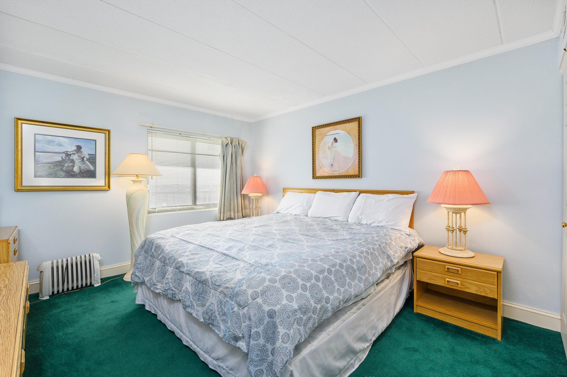 Guest sleeping in Bedroom 2 can also enjoy the comfort of sleeping in a King Size Bed