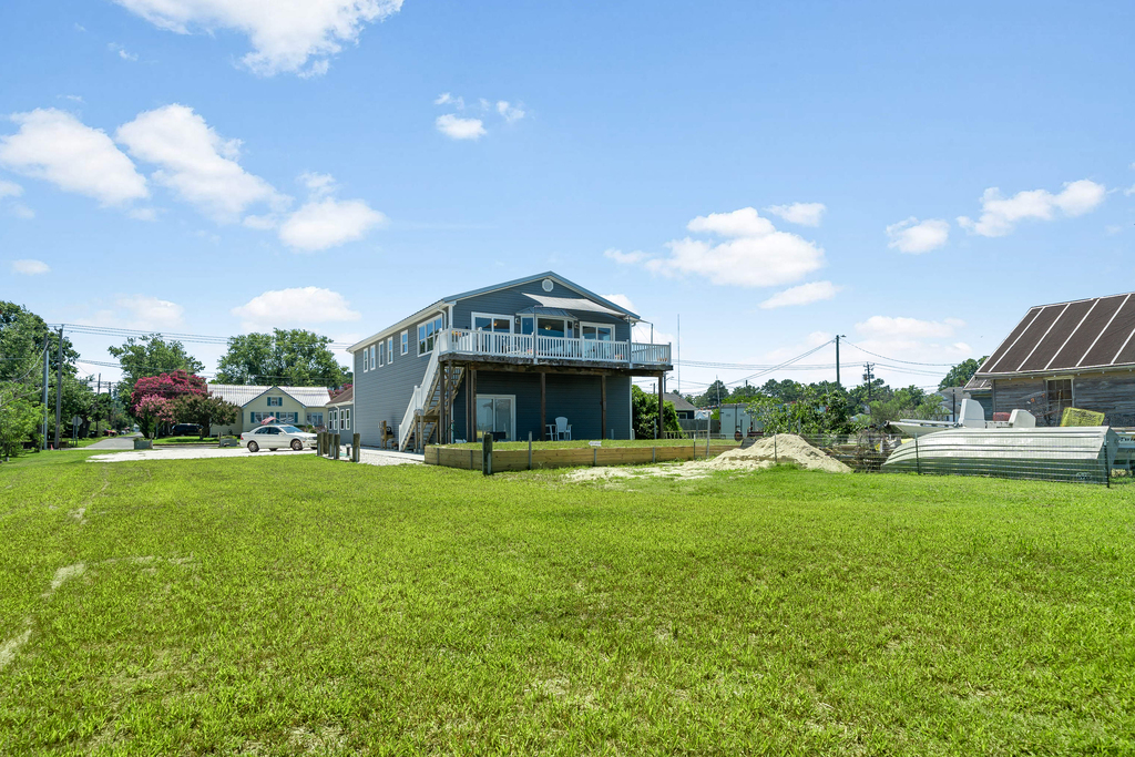 Welcome to Moon Fish on Chincoteague Island!