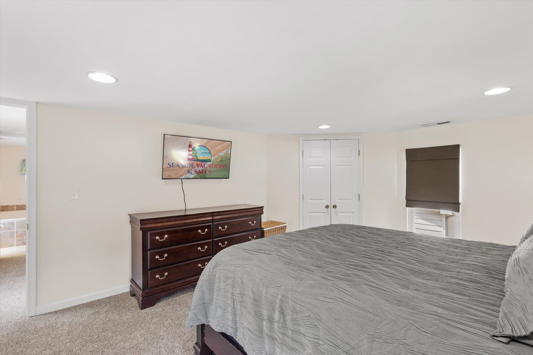 All Bedrooms have Flat Screen Smart TV.