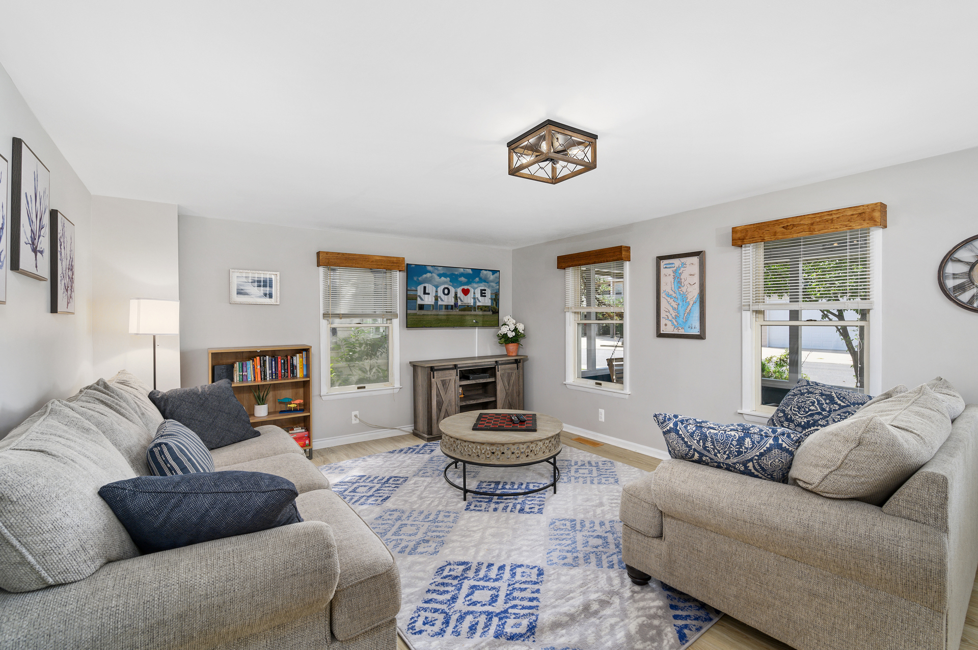 The Mane Escape will allow your well-trained Family Dog with Pet Fee!