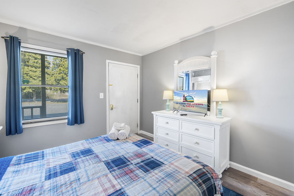 Catch up on your favorite show on the Flat Screen TV