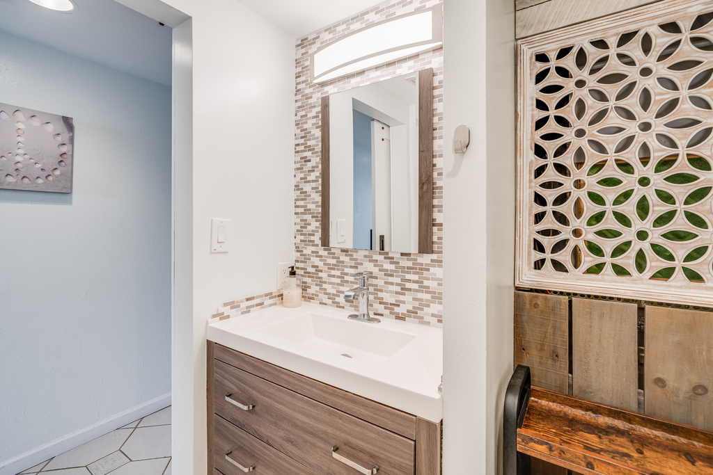 The Full Shared Bath is conveniently located in the Entry Hall.