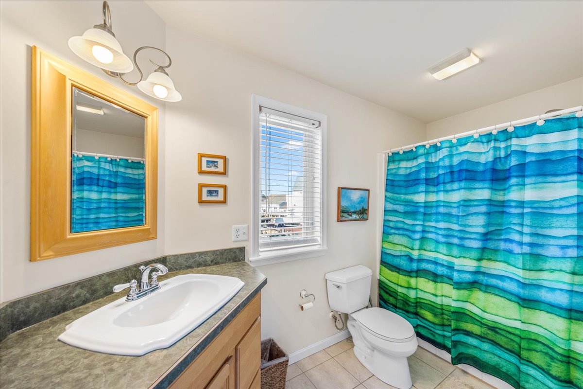 Private Master Bath with Tub/Shower Combo.