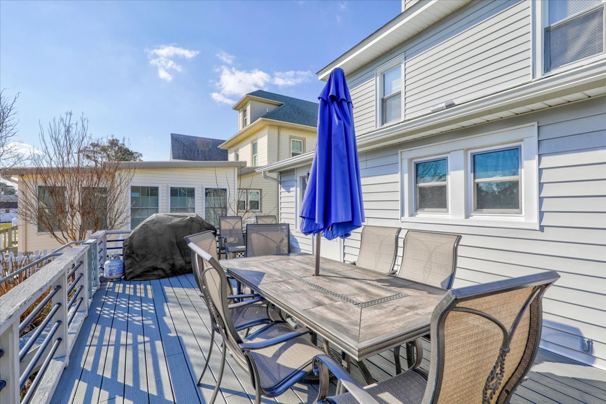 Gas Grill for whipping up cheeseburgers in paradise..