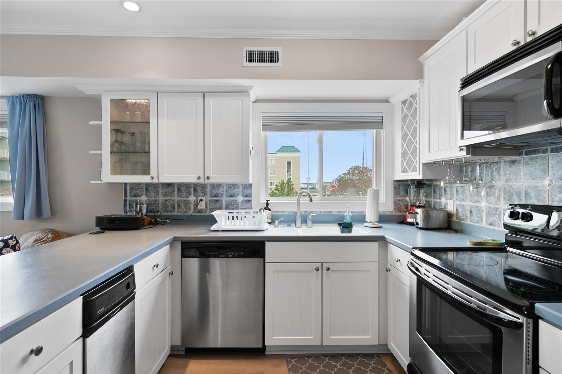 13-8 64th St 304-13