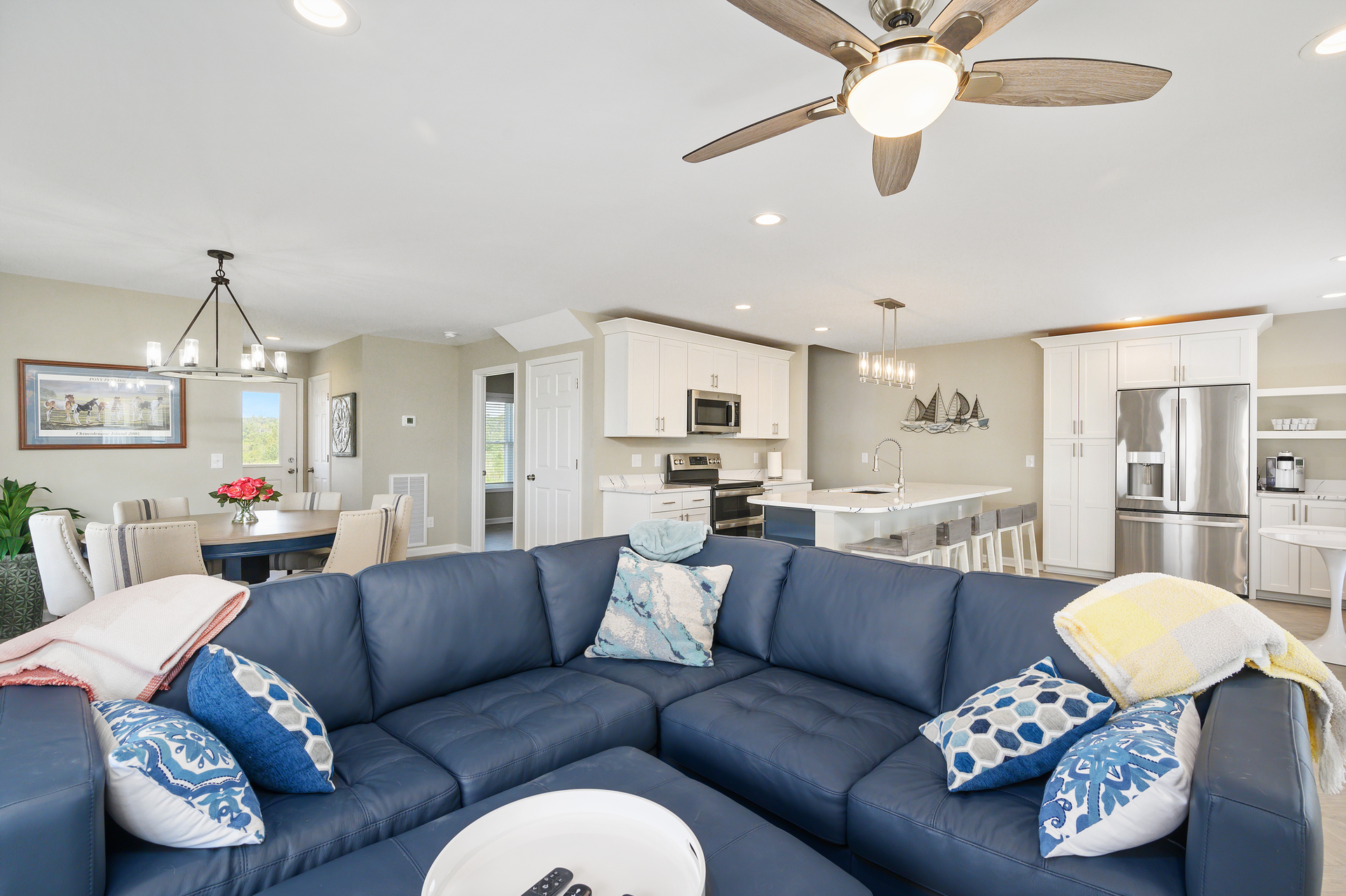 Sink into comfy furnishings while taking in majestic Views.