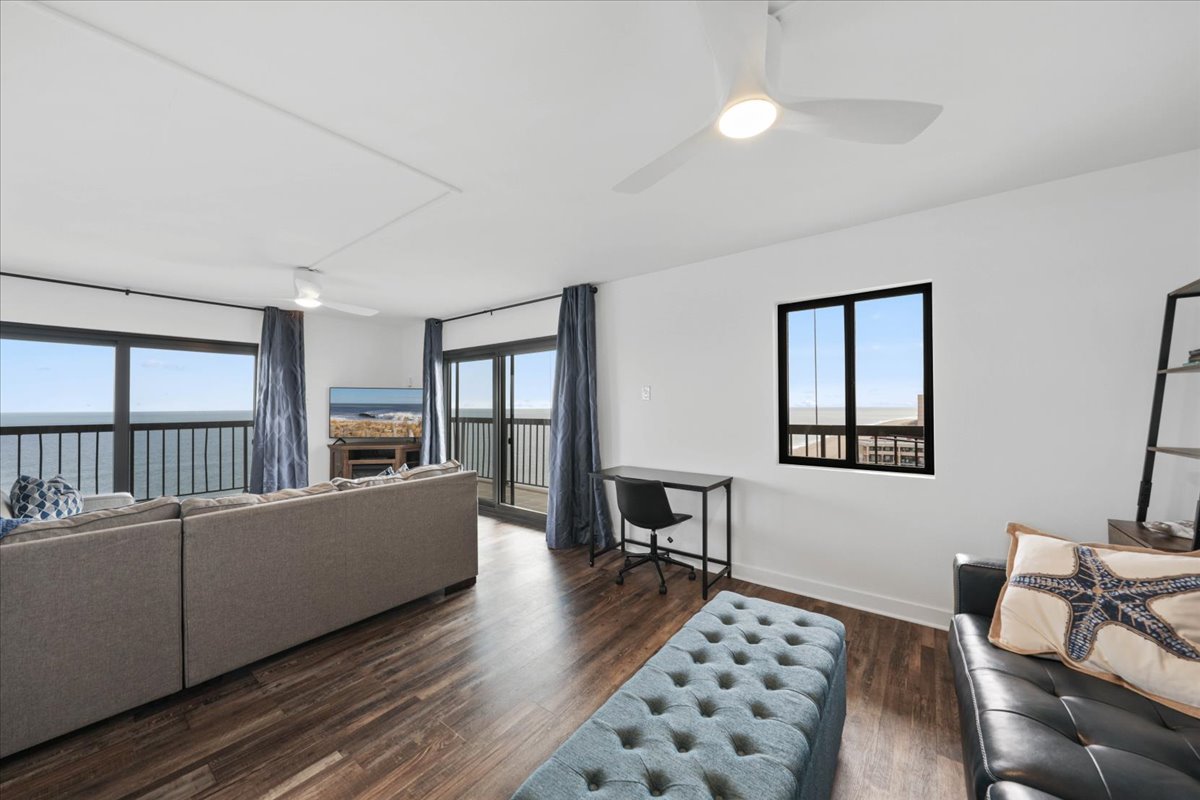 You'll Fall in Love with this Newly Renovated Condo!