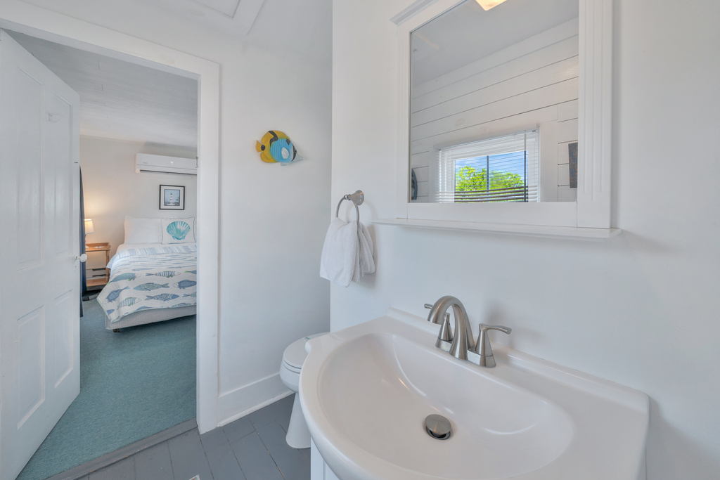 Looking to Bedroom 3 from Jack and Jill Bath.