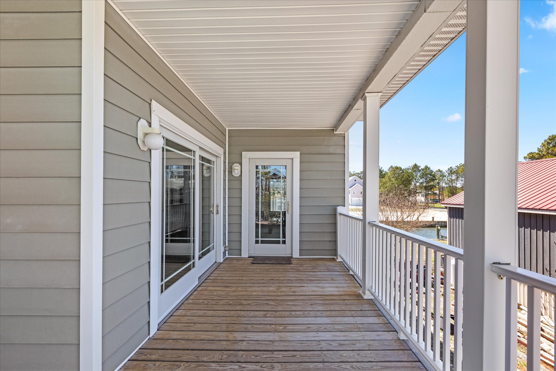 Paradise View has more Decks than you'll have time to use them!