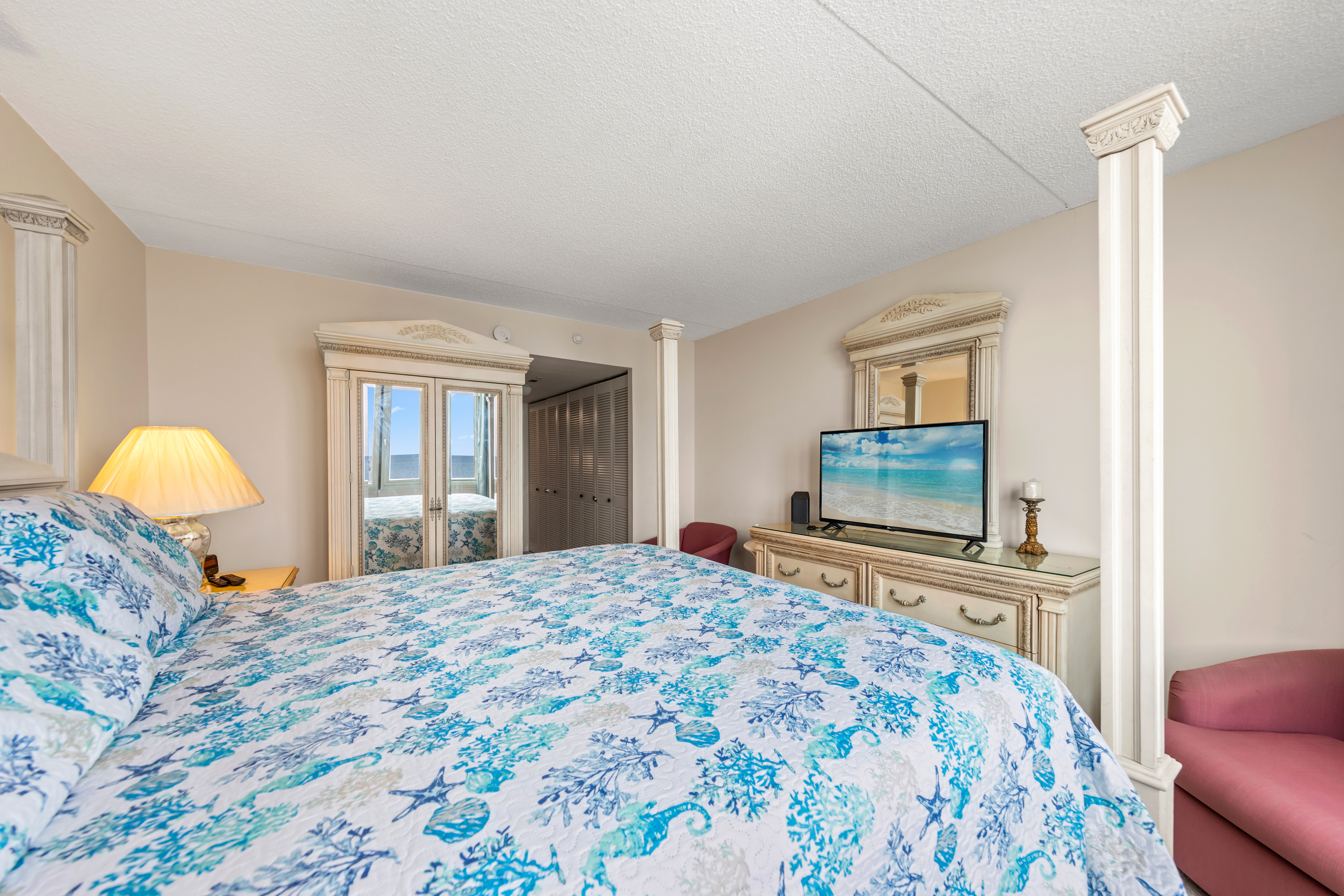 Curl up in this big cozy king size bed and turn on your favorite show!