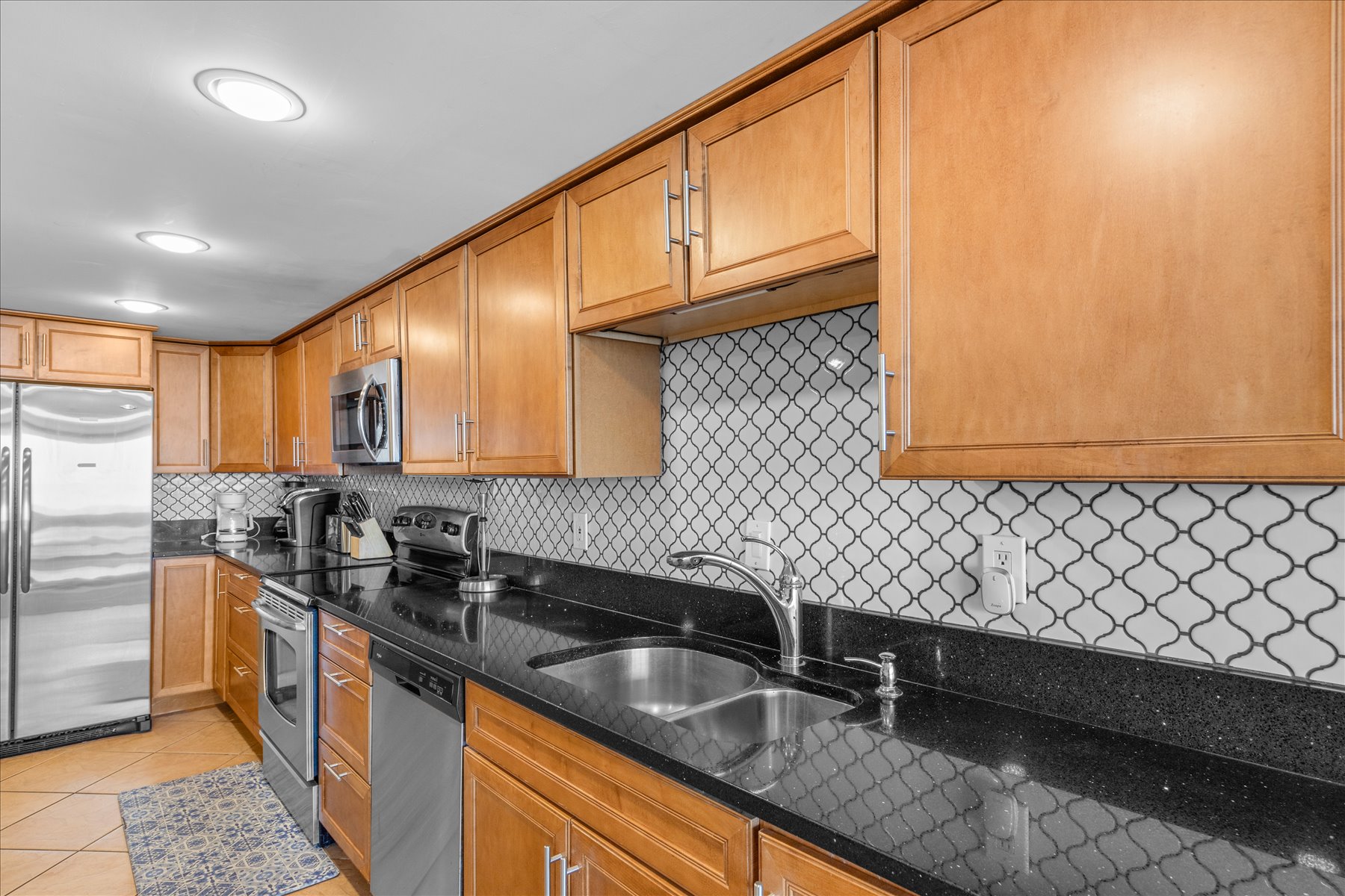 Recessed lighting to keep the kitchen bright.