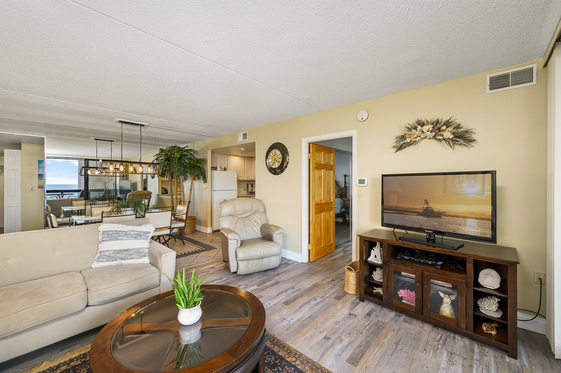 Cool down in the AC & enjoy a family movie night on the Flat Screen TV.