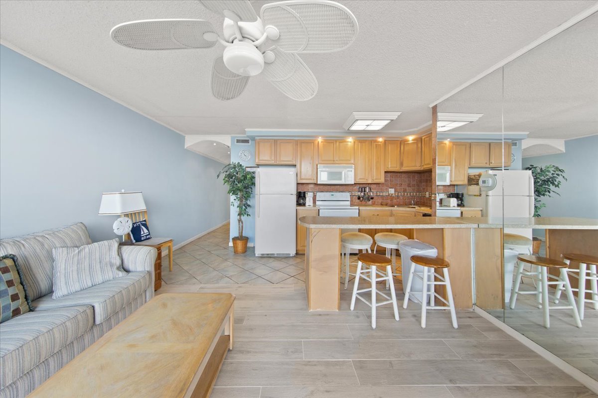 This Warm & Inviting Condo will feel just like Home!