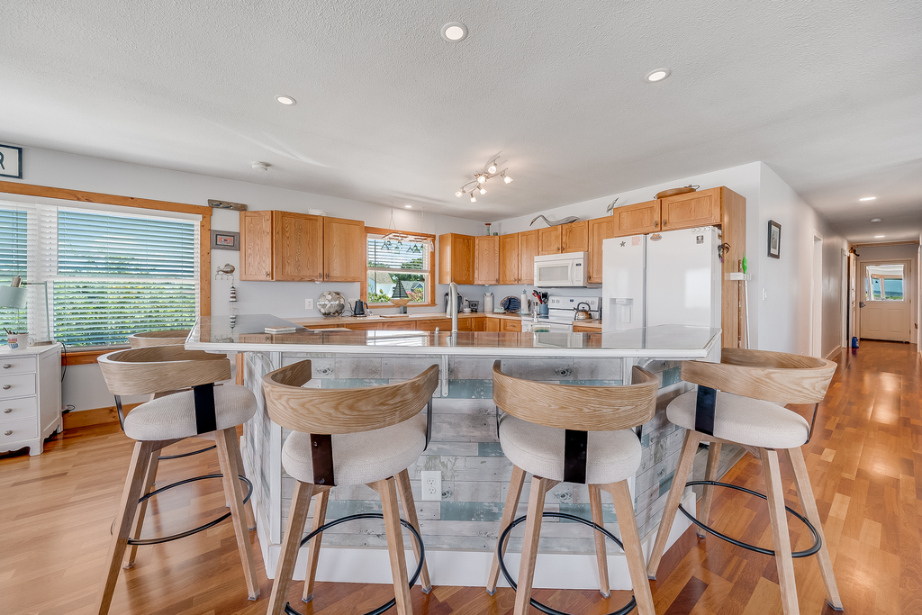 Fully Equipped Kitchen with all the comforts of home.