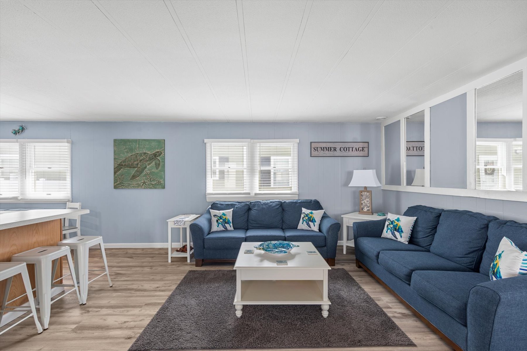 Relax in the ac or enjoy the breeze on the screened porch!