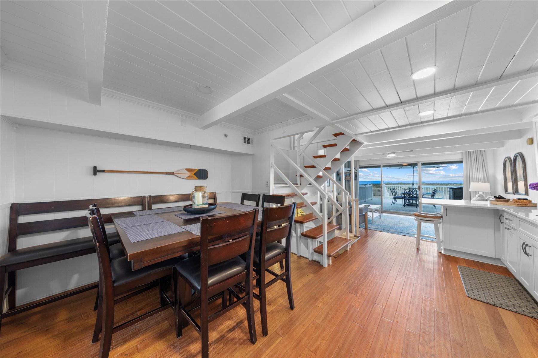 Plenty of seating for your whole family to enjoy a homecooked meal.