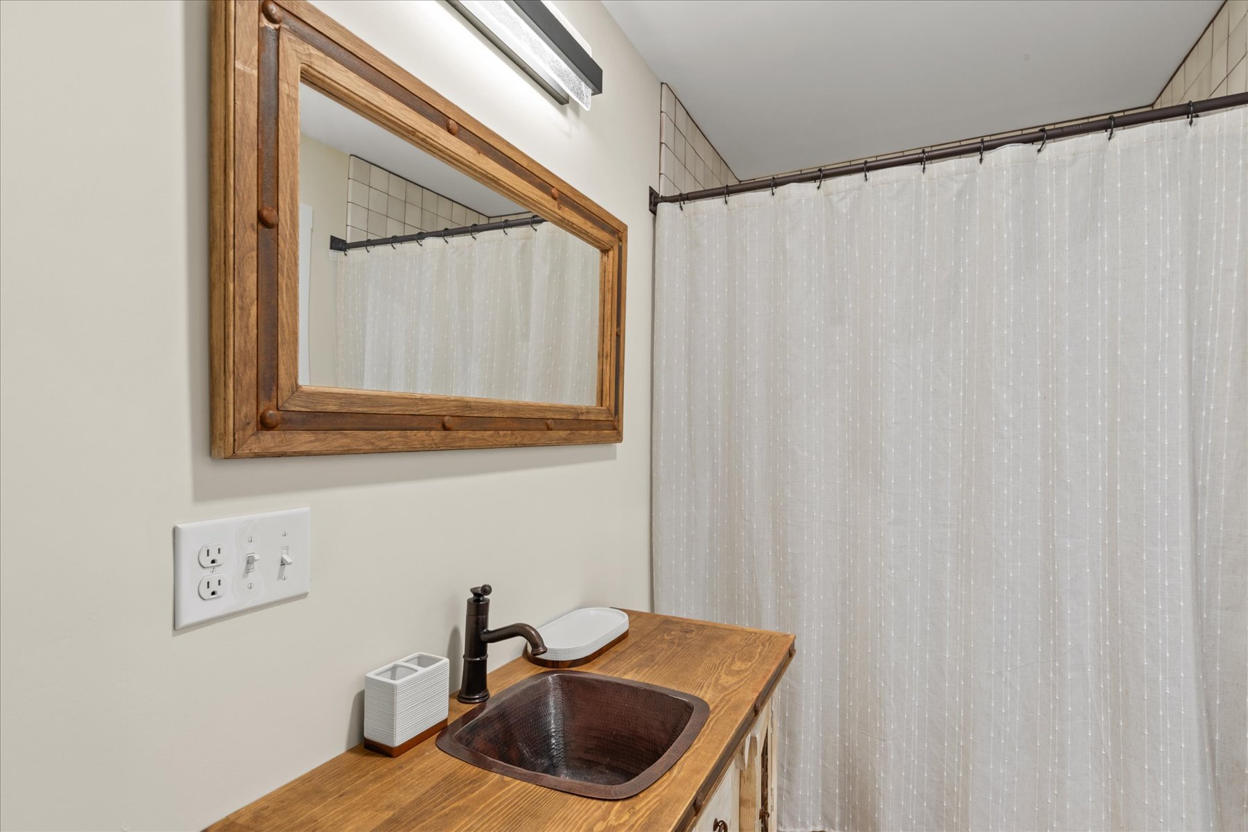 Full Bath 3 is on the 3rd Floor and has a Tub/Shower Combo.