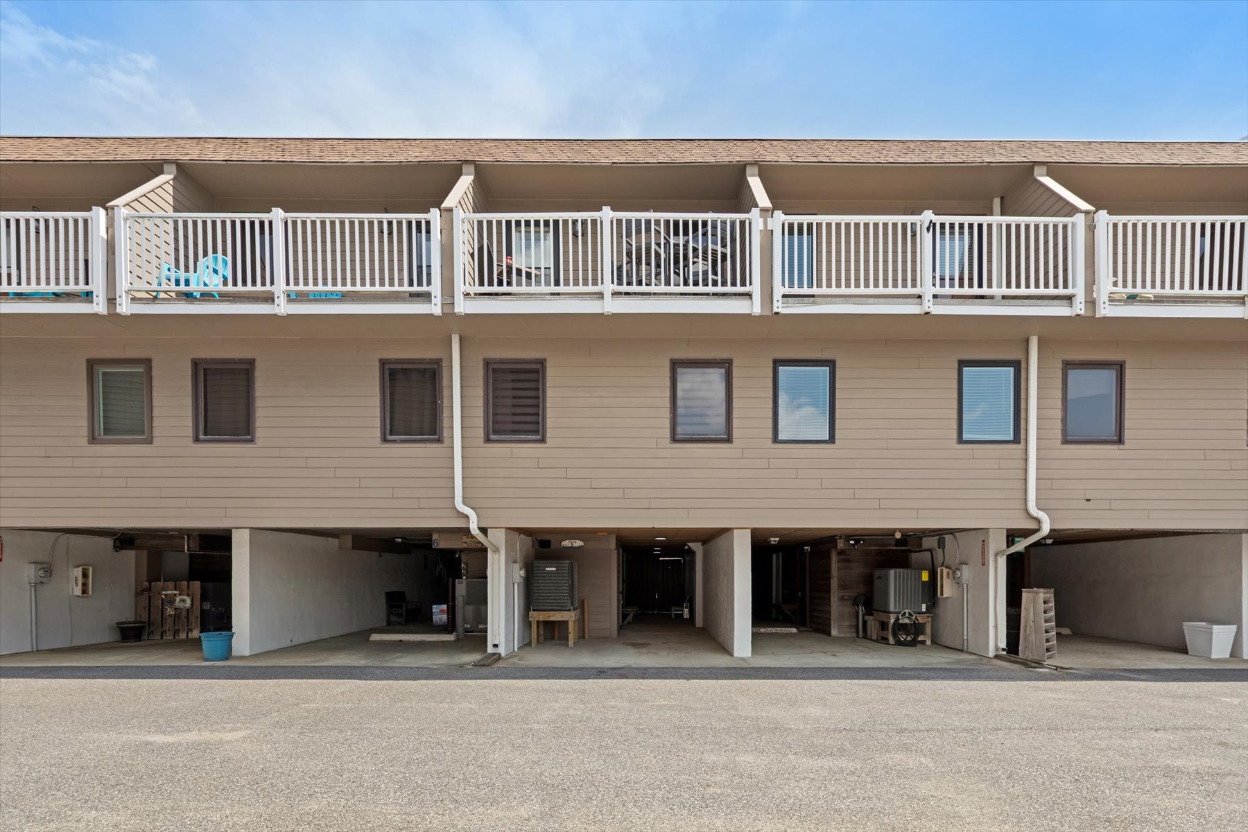 Front side of Beach Loft.
