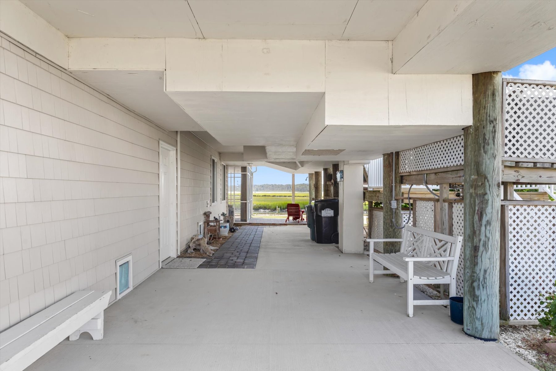 Plenty of storage under the house.....