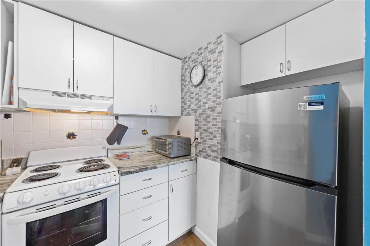 With Stainless Steel Appliances & all the Luxuries of Home.