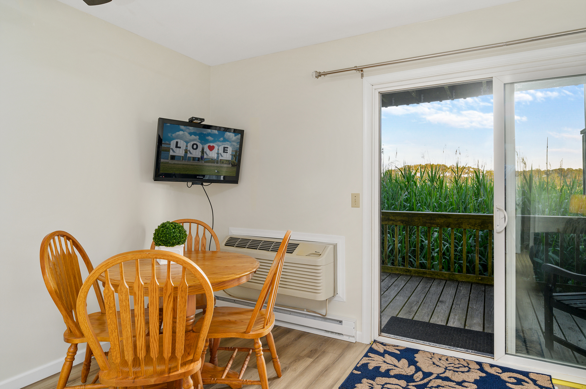 Dine in the comfort of AC while listening to the Gulls sing.