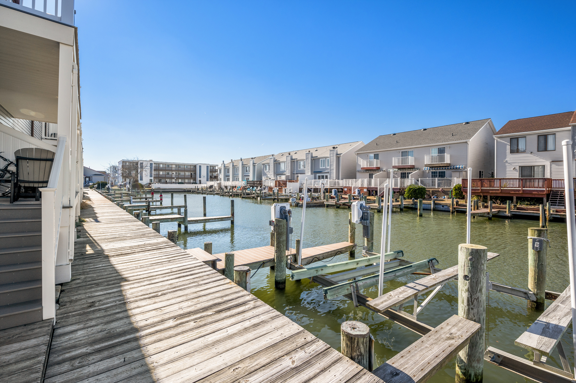 The kids can catch crabs from the Dock!