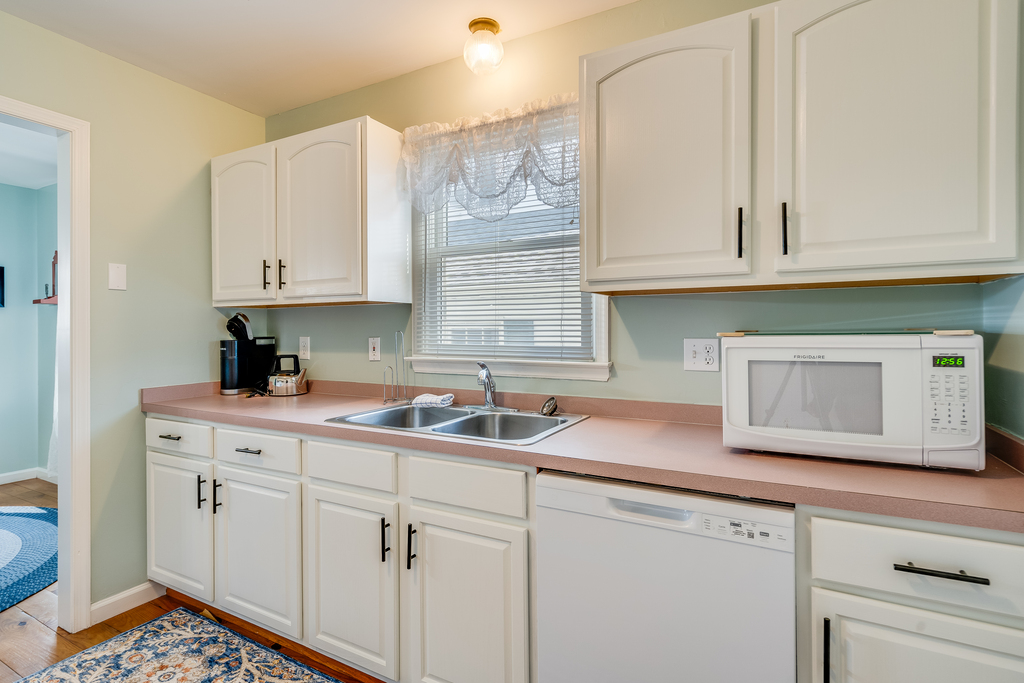 Fresh Paint and new cabinets for 2025!