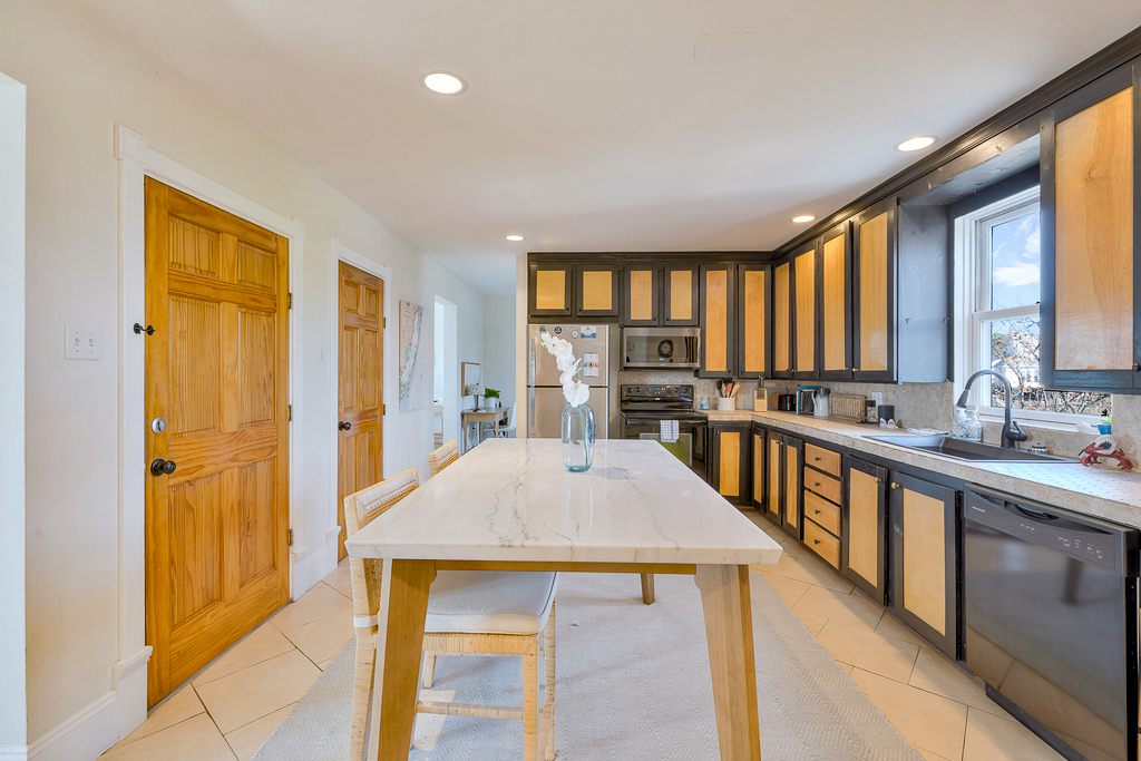 Not one to cook on Vacation? Wander down to the Marina Club, just around the corner!