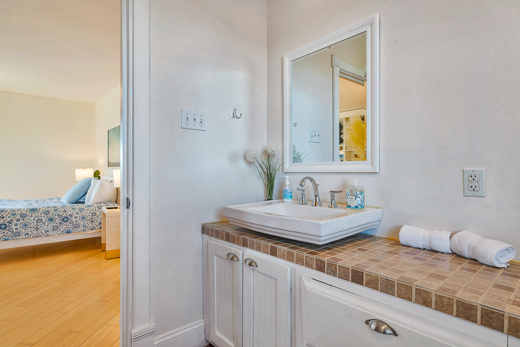 Private Master Bath.