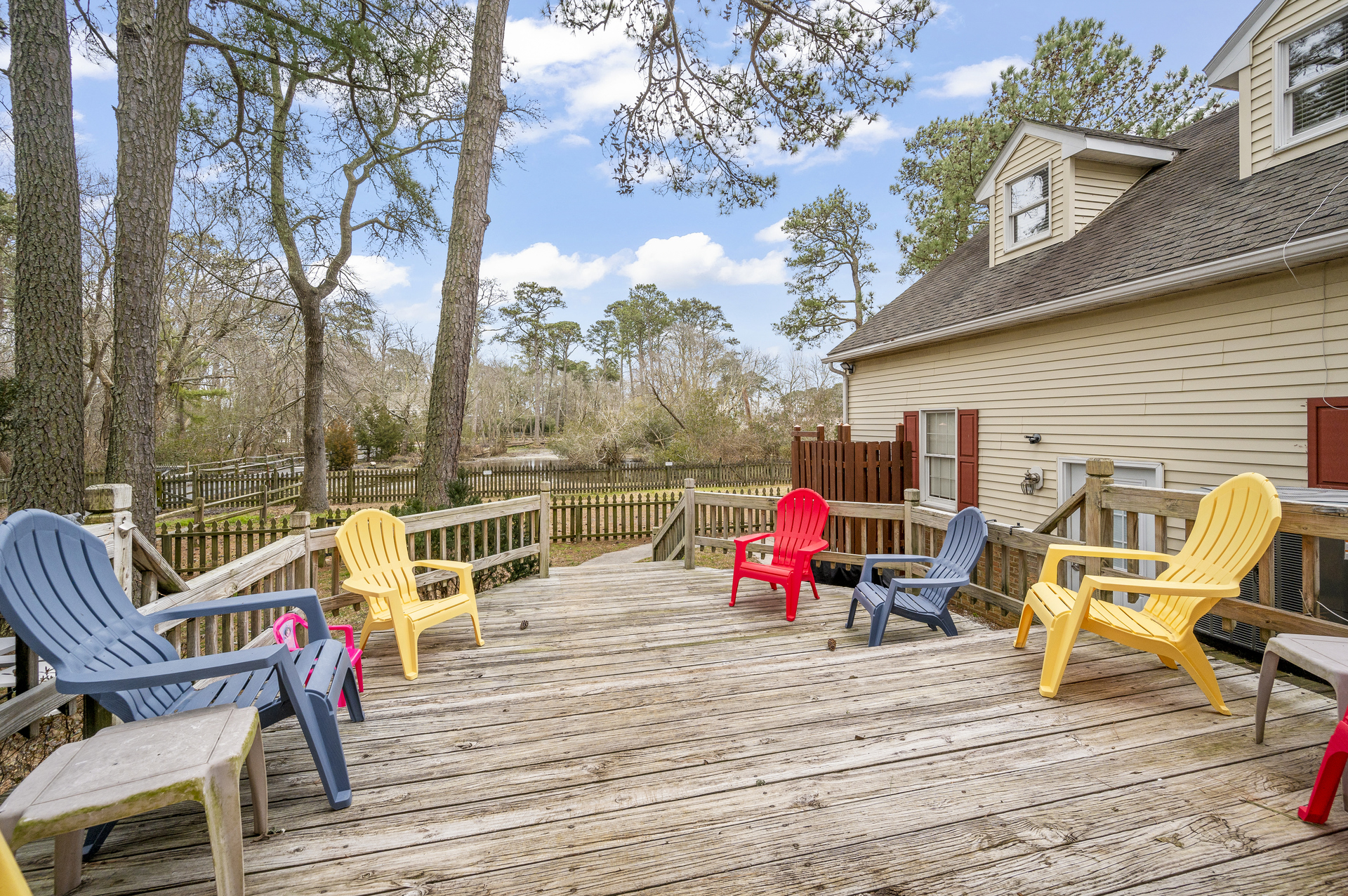 Lovely wooded views - peaceful and quiet.