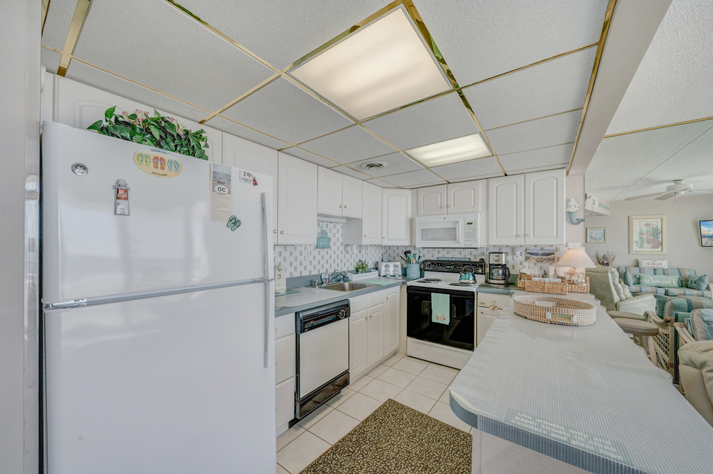 The Chef in your Family will adore this Well-Stocked Kitchen!