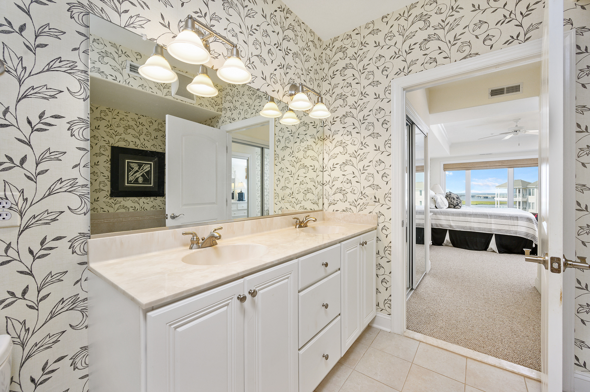 Master Bath with Double Vanity and spa-like soaking tub.