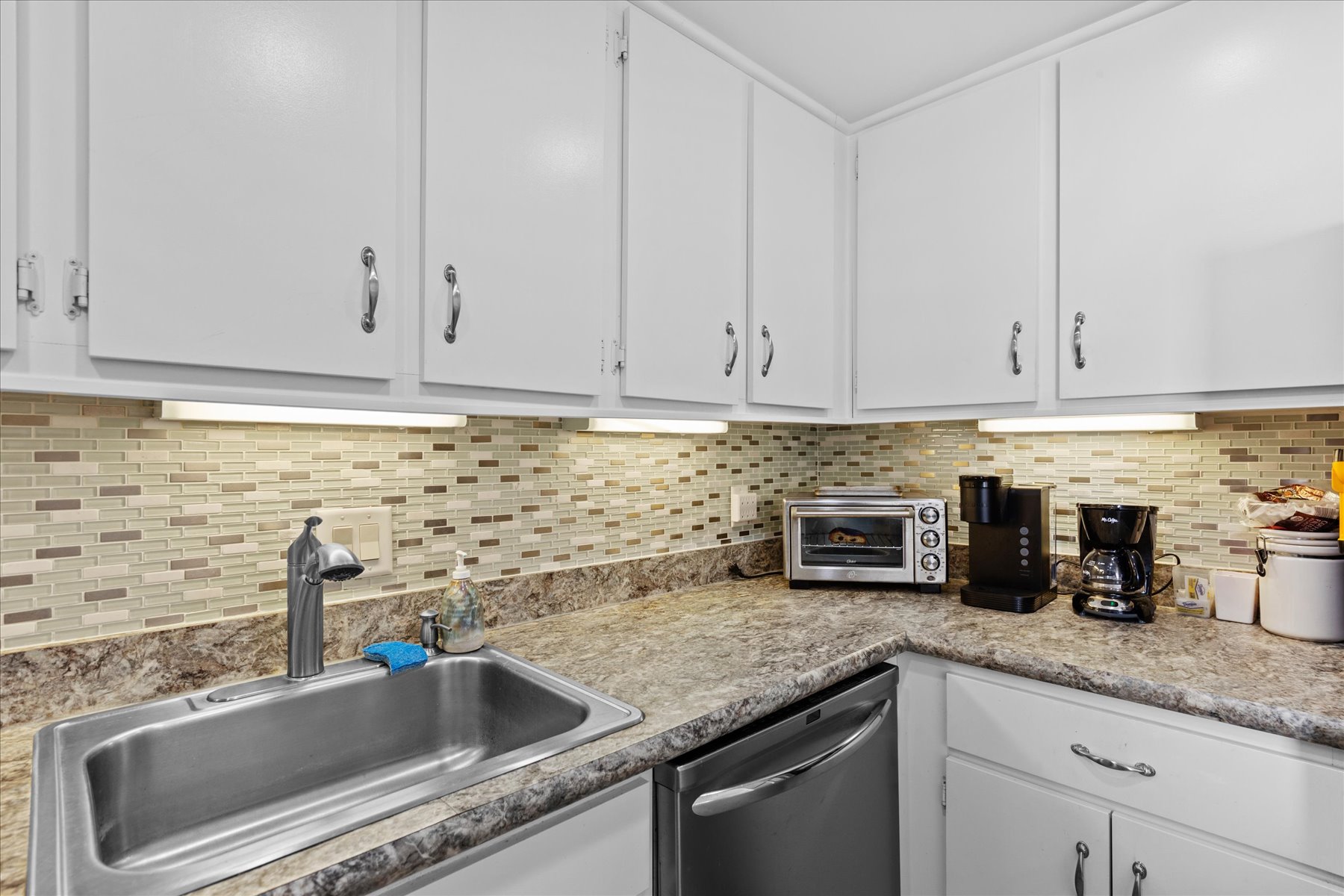 The Dishwasher makes clean up a Breeze!