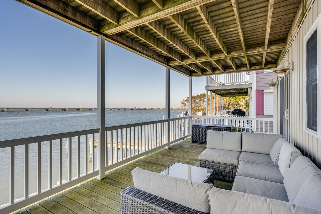 Marsh Madness overlooks the Water and Oyster Beds - so awesome at low tide.