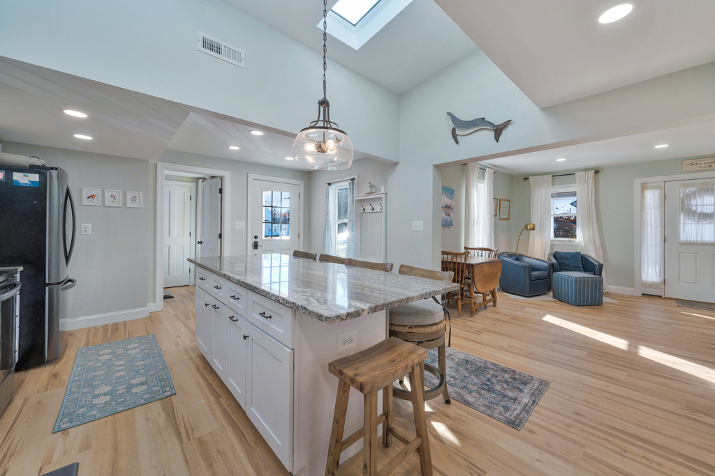 Abundant Natural Light and Warm Colors.