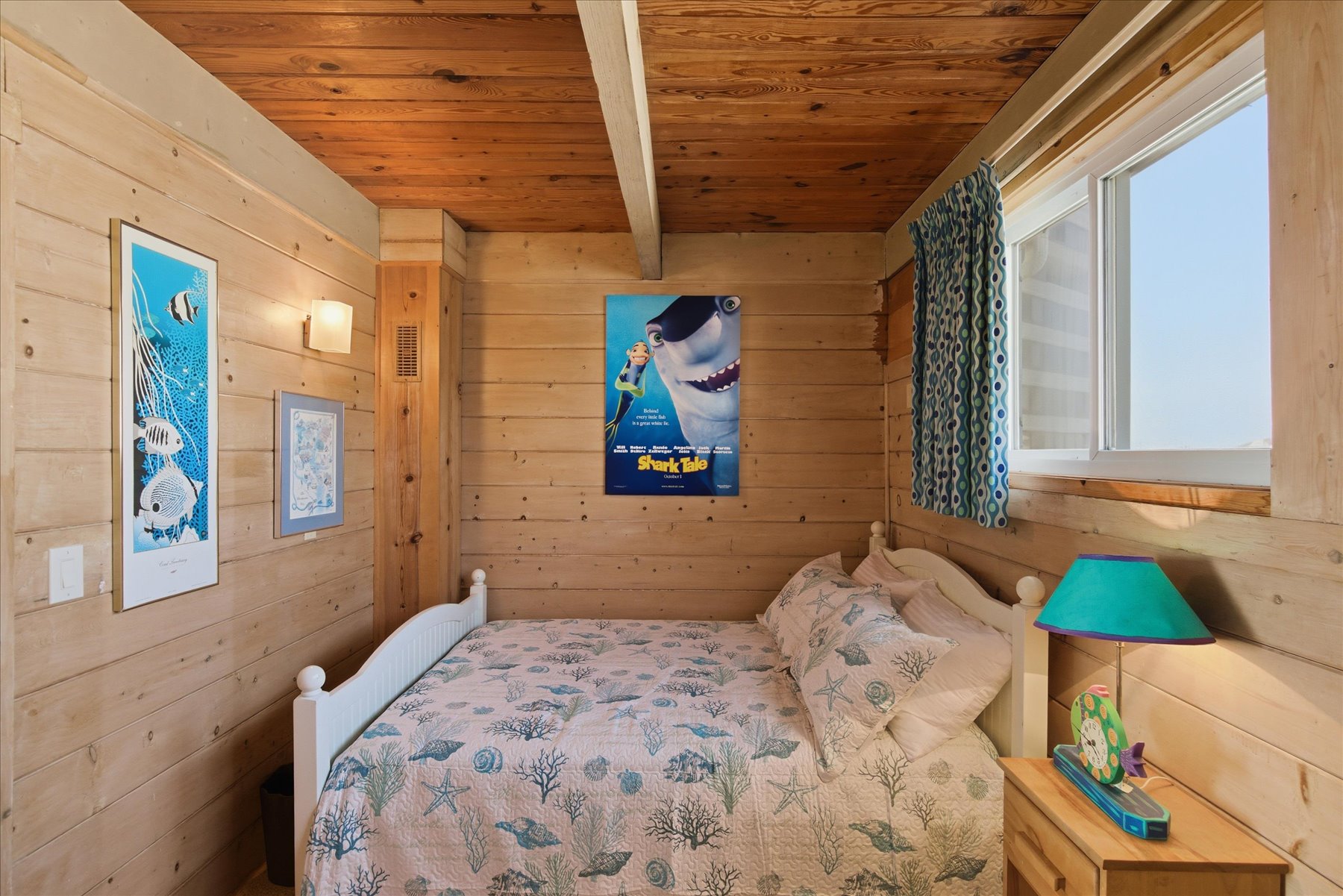 With a Queen bed, this room sleeps 2