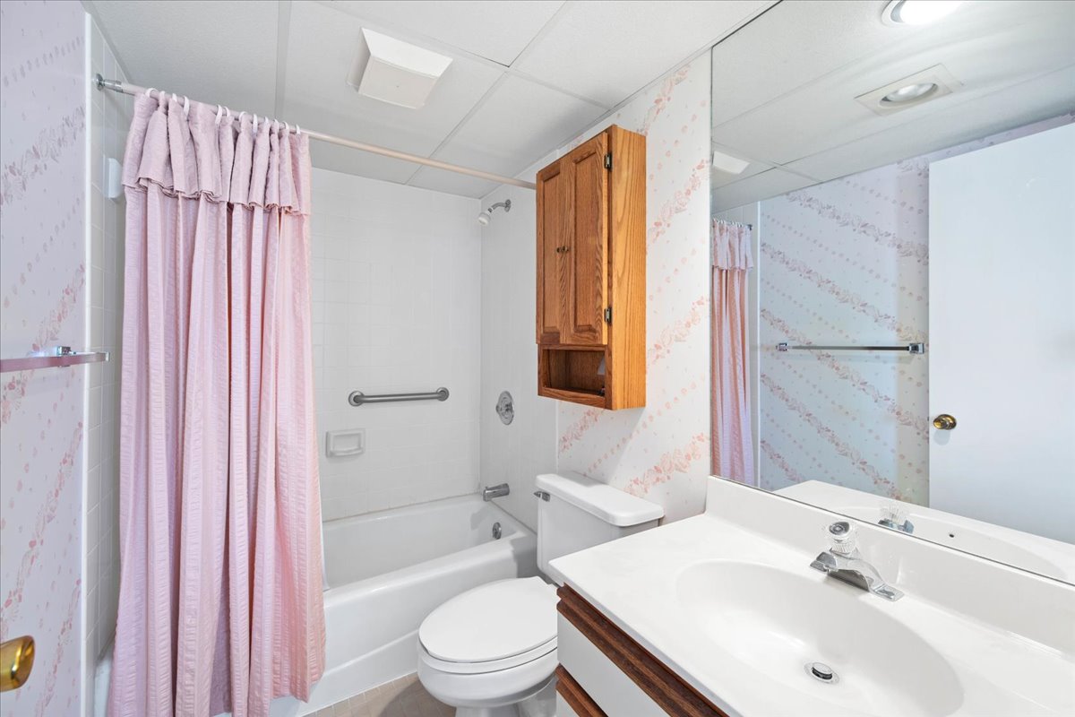 The Shower/Tub Combo is perfect after a day of Fun in the Sun!